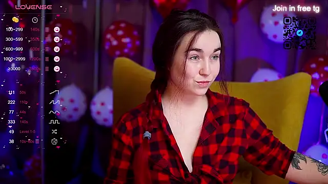 Snapshot of R-U-B-Y chatting on 02-18-25, 01:55 R-U-B-Y online show from 02-18-25, 01:55