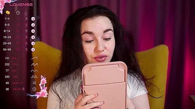 Snapshot of R-U-B-Y chatting on 09-25-25, 02:10 R-U-B-Y online show from 09-25-25, 02:10