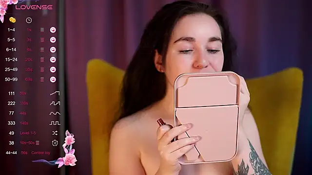 Snapshot of R-U-B-Y chatting on 10-14-25, 01:01 R-U-B-Y online show from 10-14-25, 01:01