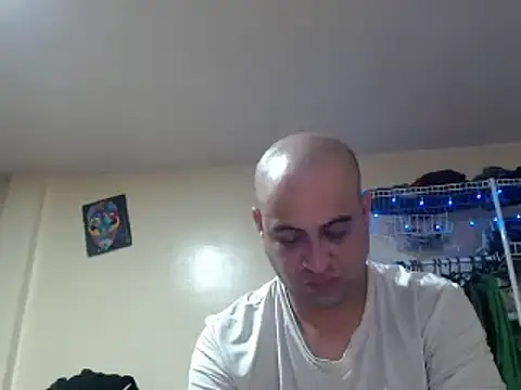 Snapshot of alphaswitchard chatting on 12-24-24, 01:06 alphaswitchard online show from 12-24-24, 01:06