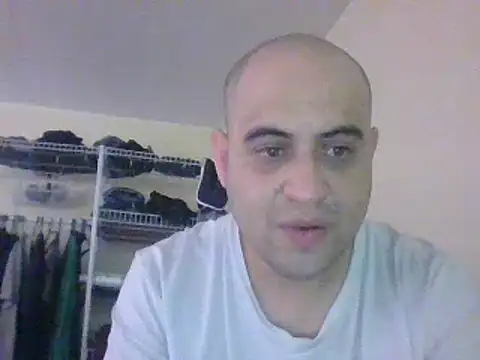 Snapshot of alphaswitchard chatting on 12-24-24, 03:47 alphaswitchard online show from 12-24-24, 03:47