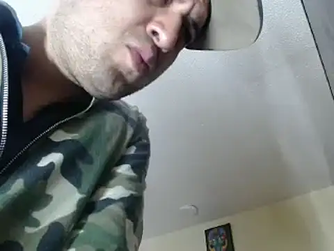 Snapshot of alphaswitchard chatting on 01-31-25, 12:28 alphaswitchard online show from 01-31-25, 12:28