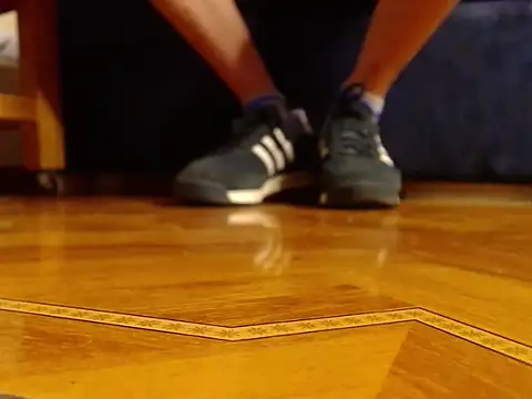 Snapshot of alphaswitchard chatting on 03-25-26, 04:02 alphaswitchard online show from 03-25-26, 04:02