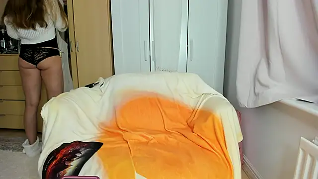 Rolla Coaster online show from 10-19-25, 04:46