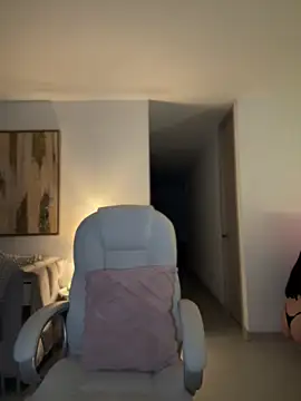 Im Valentina online show from 12-16-25, 11:10