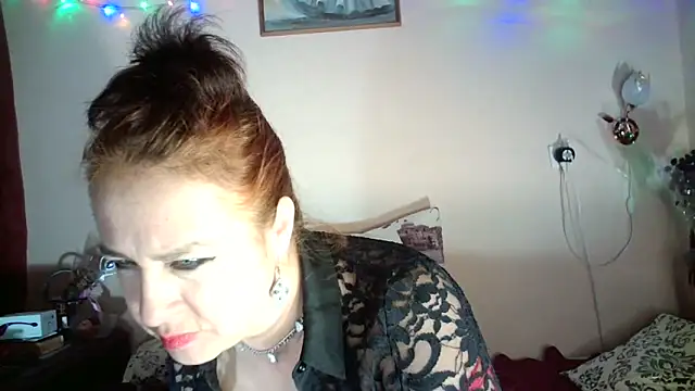 Snapshot of VanezaSmith chatting on 12-31-24, 12:32 VanezaSmith online show from 12-31-24, 12:32