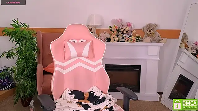 Grace and  Jacob online show from 11-06-25, 06:58