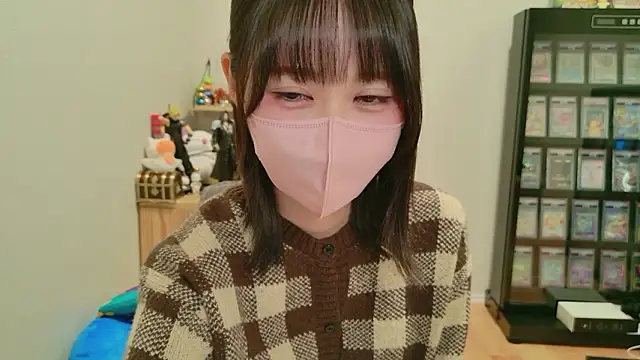 Snapshot of HIKARI_x0 chatting on 11-21-25, 02:16 HIKARI x0 online show from 11-21-25, 02:16