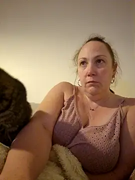 Wisie Cutie online show from 03-05-25, 11:05