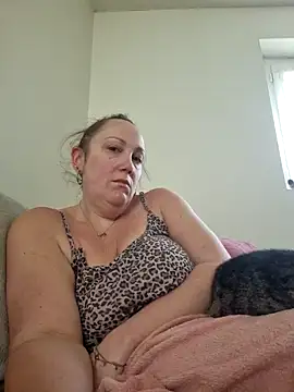 Wisie Cutie online show from 03-13-25, 04:01