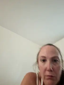 Wisie Cutie online show from 10-07-25, 04:15