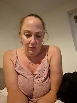 Wisie Cutie online show from 10-17-25, 10:56