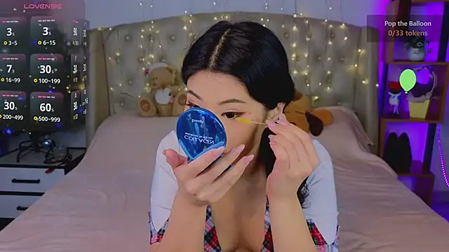 Snapshot of Wendy__Hills chatting on 12-16-24, 12:27 Wendy Hills online show from 12-16-24, 12:27