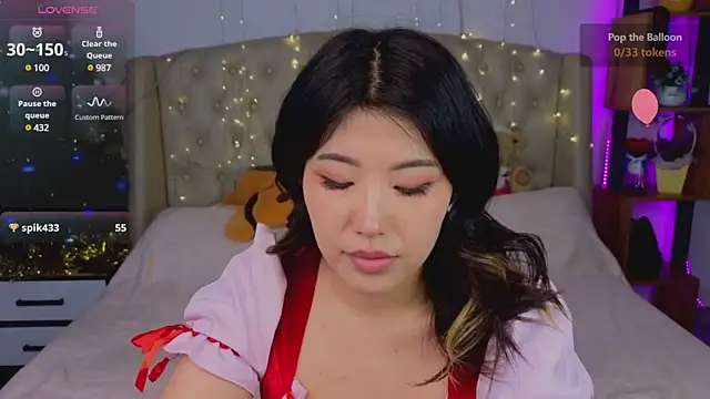 Snapshot of Wendy__Hills chatting on 12-23-24, 03:33 Wendy Hills online show from 12-23-24, 03:33