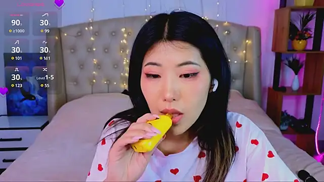 Snapshot of Wendy__Hills chatting on 03-10-25, 06:45 Wendy Hills online show from 03-10-25, 06:45