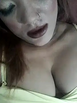 Indianpleasure300 online show from 01-04-25, 07:44