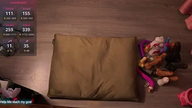 Redhead Shark new online show from 02-08-25, 10:19