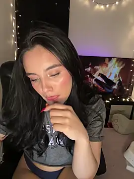 salome polaniiee online show from 02-08-25, 06:54