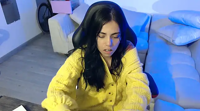 i am nina  online show from 01-11-25, 05:41