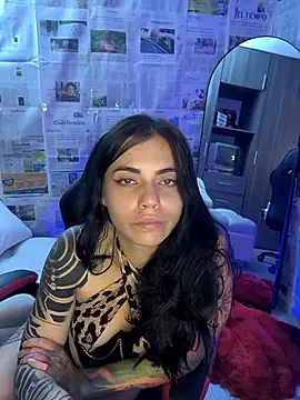 i am nina  online show from 02-18-25, 07:21