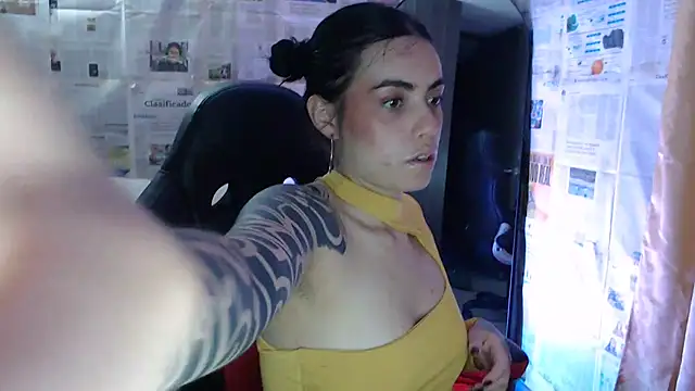 i am nina  online show from 09-15-25, 12:21