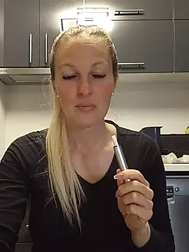 MaviePearl online show from 01-30-25, 08:01