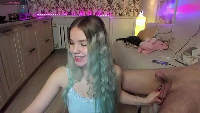 Snapshot of OceanSkyBaby chatting on 12-03-24, 08:06 OceanSkyBaby online show from 12-03-24, 08:06