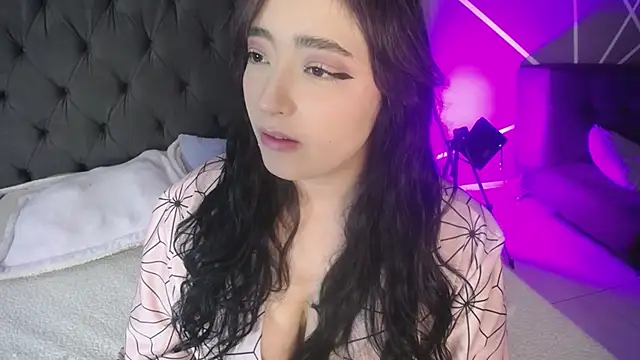 Miss Loise online show from 03-15-25, 01:18