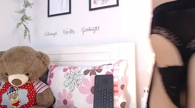 Snapshot of Joliet chatting on 02-27-25, 03:58 Joliet online show from 02-27-25, 03:58