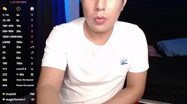 andrewmhilton  online show from 02-18-25, 01:32