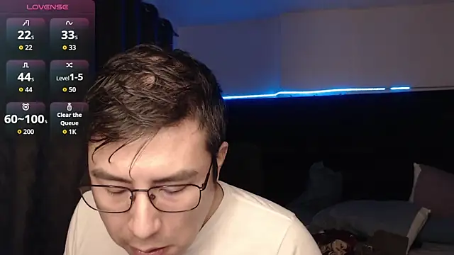 andrewmhilton  online show from 12-03-25, 03:58