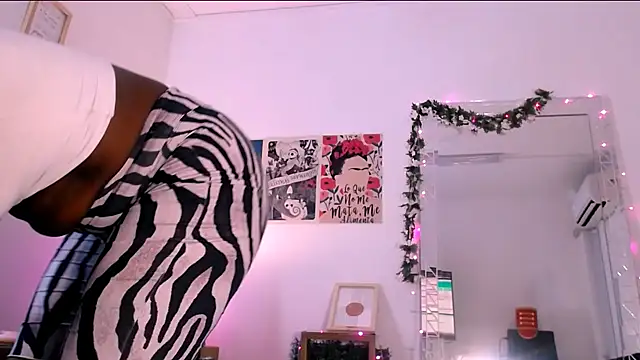 Snapshot of Kenya_Agu chatting on 12-10-24, 10:47 Kenya Agu online show from 12-10-24, 10:47