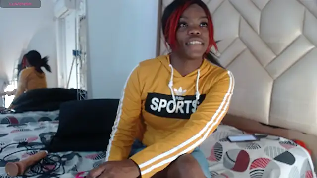 Snapshot of Kenya_Agu chatting on 12-14-24, 07:03 Kenya Agu online show from 12-14-24, 07:03