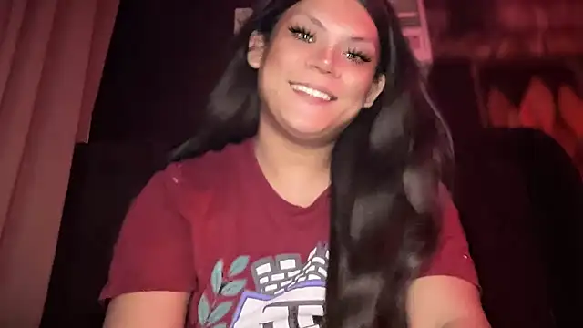 Snapshot of one_great_devine chatting on 11-28-25, 12:19 one great devine online show from 11-28-25, 12:19