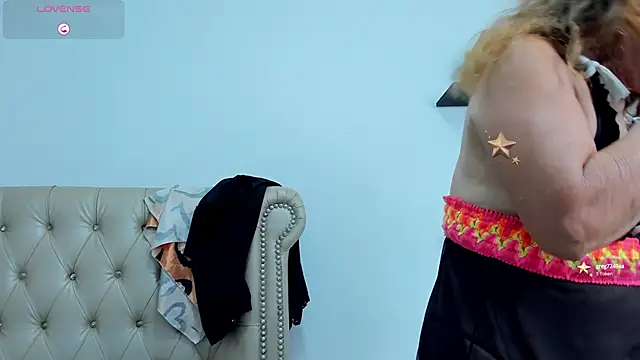 Snapshot of MatureHorny_70 chatting on 03-11-25, 02:43 MatureHorny 70 online show from 03-11-25, 02:43