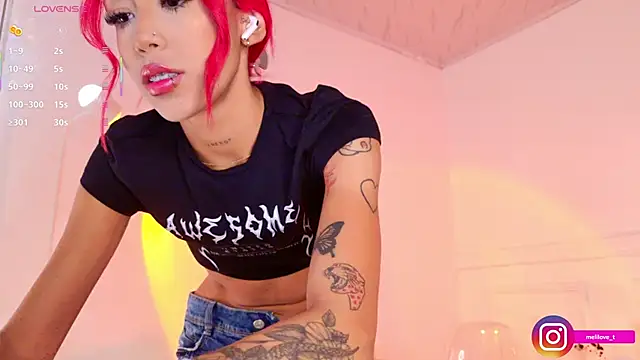 Snapshot of Mely-taylor chatting on 11-02-25, 11:07 Mely-taylor online show from 11-02-25, 11:07