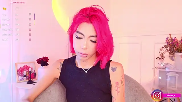 Snapshot of Mely-taylor chatting on 11-29-25, 06:44 Mely-taylor online show from 11-29-25, 06:44