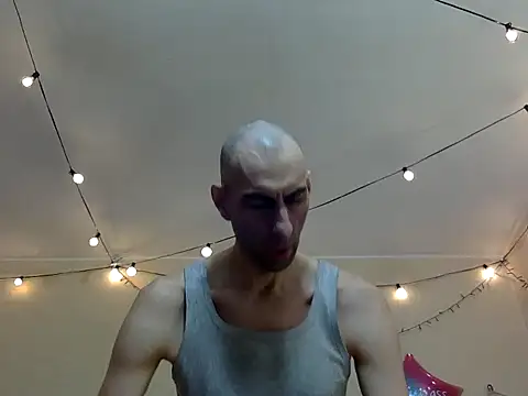 HandsomeAlfie online show from 10-08-25, 02:31