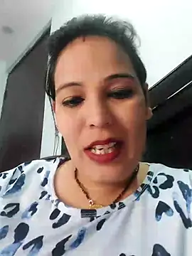 Poojabhabi101 online show from 12-17-24, 05:29