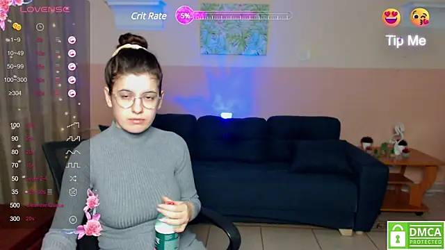 Snapshot of Aminabeatris chatting on 02-08-25, 06:22 Aminabeatris online show from 02-08-25, 06:22