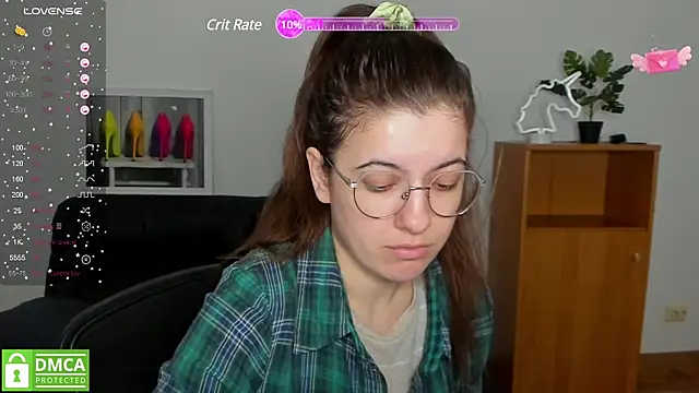 Snapshot of Aminabeatris chatting on 03-02-25, 06:27 Aminabeatris online show from 03-02-25, 06:27