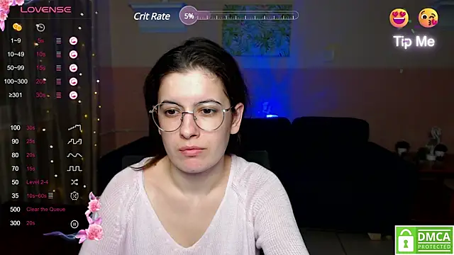 Snapshot of Aminabeatris chatting on 03-09-25, 04:11 Aminabeatris online show from 03-09-25, 04:11