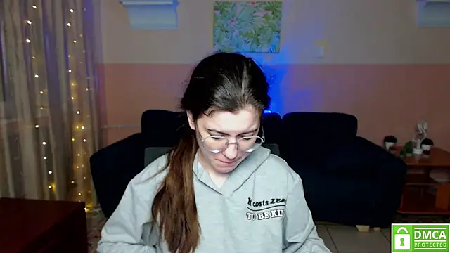 Snapshot of Aminabeatris chatting on 03-12-25, 06:29 Aminabeatris online show from 03-12-25, 06:29