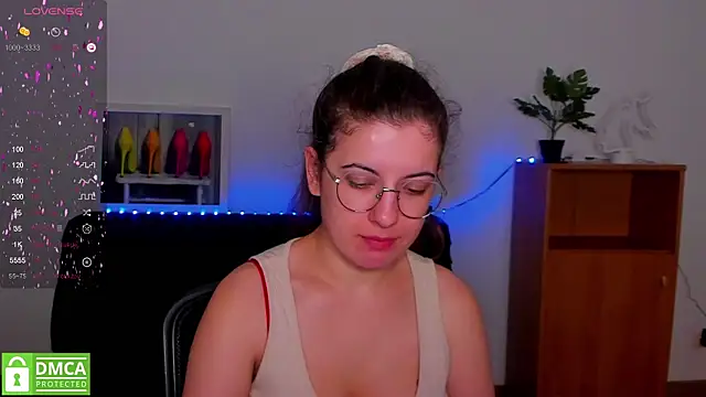 Snapshot of Aminabeatris chatting on 09-24-25, 05:33 Aminabeatris online show from 09-24-25, 05:33