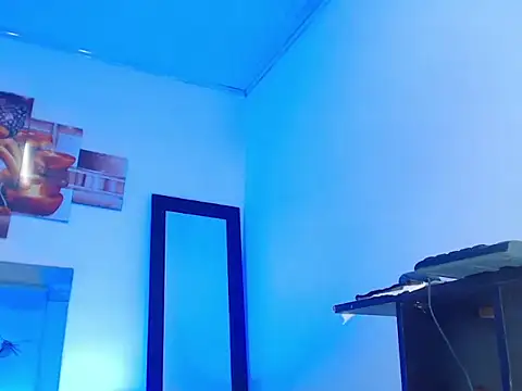 Snapshot of sofia_collenx chatting on 04-15-26, 01:45 sofia collenx online show from 04-15-26, 01:45