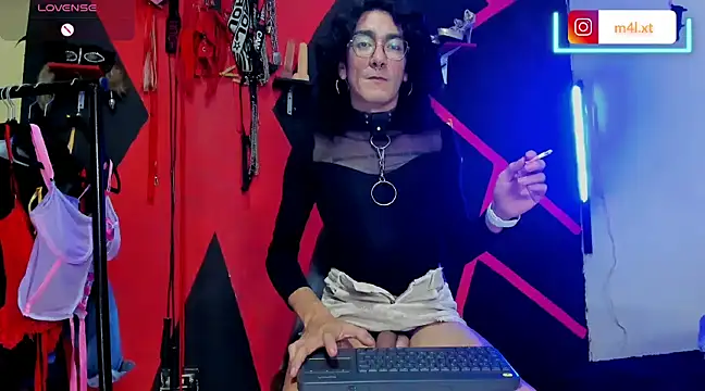 Snapshot of mal_x chatting on 03-02-25, 06:27 mal x online show from 03-02-25, 06:27