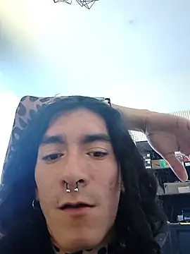 Snapshot of mal_x chatting on 03-31-26, 11:38 mal x online show from 03-31-26, 11:38