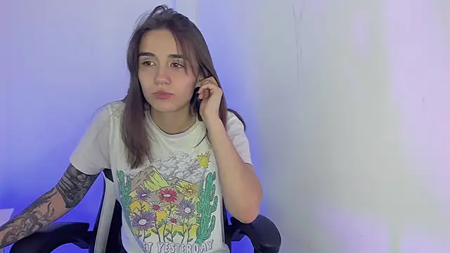  alicerosse2 online show from 03-06-25, 02:19