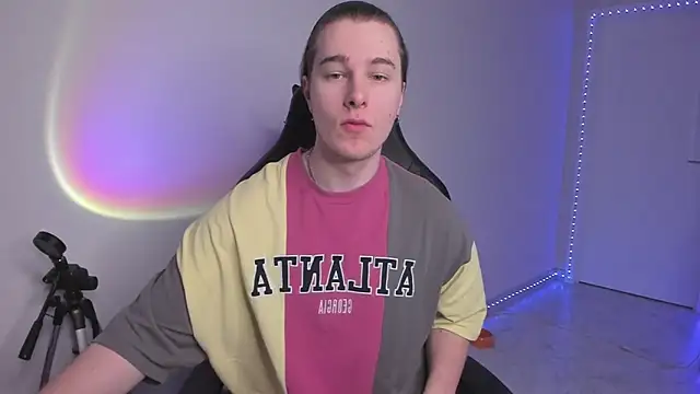 Vincent Strong online show from 02-13-25, 07:45