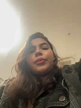 GigiiStone online show from 12-17-24, 05:36